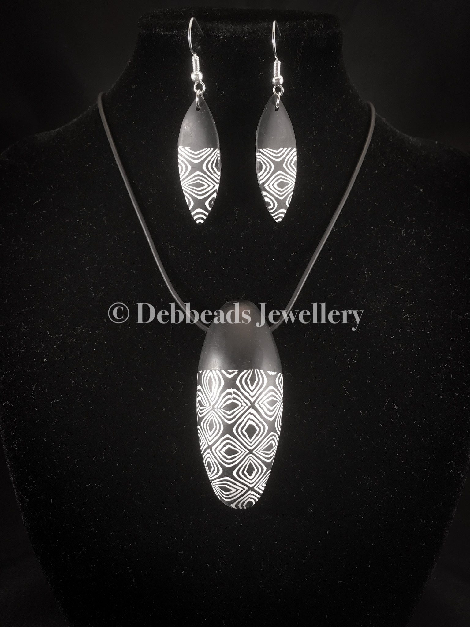 Moorish Patterned Black and White Pendant & Drop Earrings