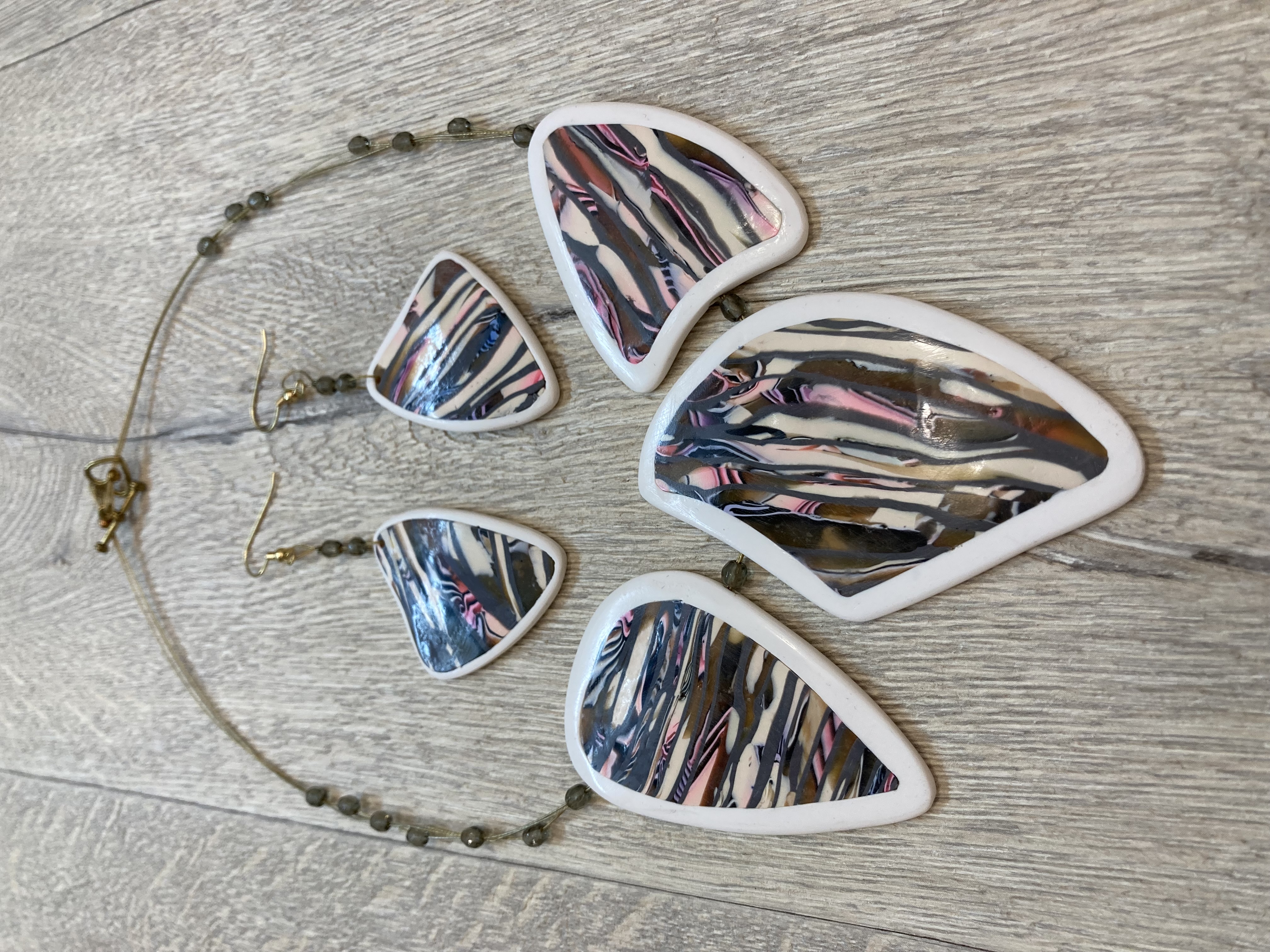 Sunset strata interlocking beads necklace set