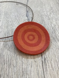 Concentric circles necklace set side view