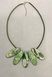 Five Leaves Necklace clasp